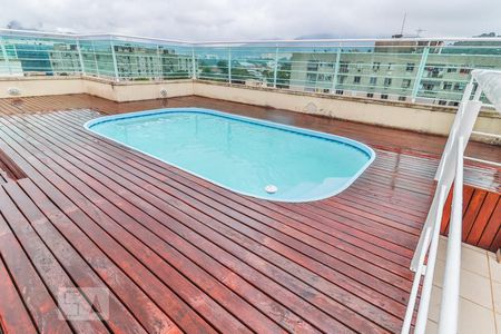 Apartamento à venda com 60m², 2 quartos e 1 vaga Apartamento à venda com 60m², 2 quartos e 1 vagaÁrea comum - Piscina