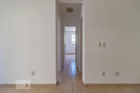 Corredor de apartamento à venda com 2 quartos, 60m² em Taquara, Rio de Janeiro