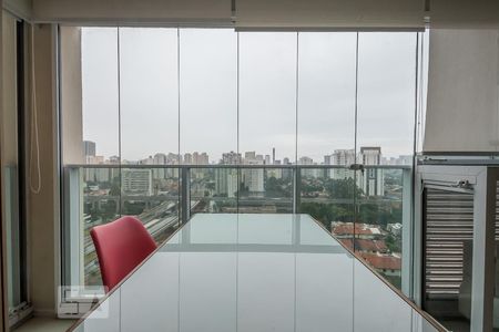 Apartamento à venda com 38m², 1 quarto e 1 vaga Apartamento à venda com 38m², 1 quarto e 1 vagaVaranda
