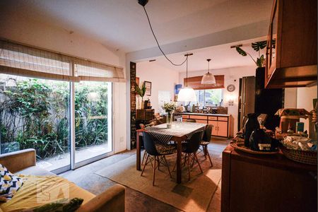 Casa para alugar com 150m², 3 quartos e 2 vagasCozinha