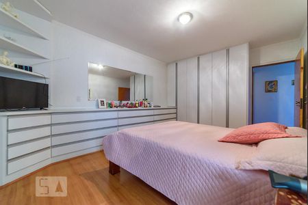 Casa à venda com 413m², 3 quartos e 2 vagasSuíte