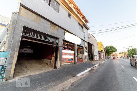Casa à venda com 413m², 3 quartos e 2 vagasFachada