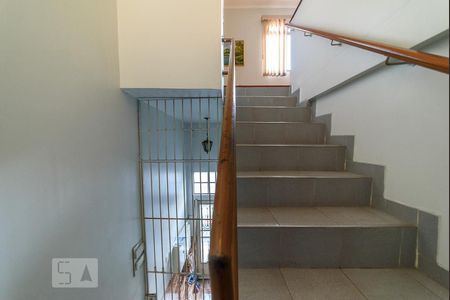 Casa à venda com 413m², 3 quartos e 2 vagasEscada