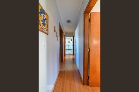 Casa à venda com 413m², 3 quartos e 2 vagasCorredor