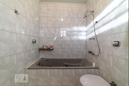 Casa à venda com 413m², 3 quartos e 2 vagasBanheiro da Suíte
