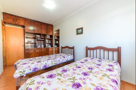 Casa à venda com 413m², 3 quartos e 2 vagasQuarto 2