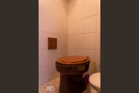 Casa à venda com 150m², 3 quartos e 1 vaga Casa à venda com 150m², 3 quartos e 1 vagaBanheiro de Serviço