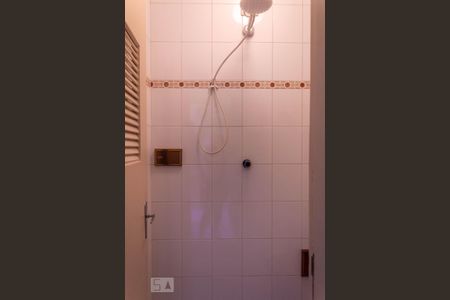 Casa à venda com 150m², 3 quartos e 1 vaga Casa à venda com 150m², 3 quartos e 1 vagaBanheiro de Serviço