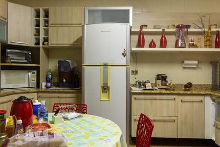 Casa à venda com 150m², 3 quartos e 1 vaga Casa à venda com 150m², 3 quartos e 1 vagaCozinha