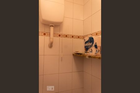 Casa à venda com 150m², 3 quartos e 1 vaga Casa à venda com 150m², 3 quartos e 1 vagaBanheiro de Serviço