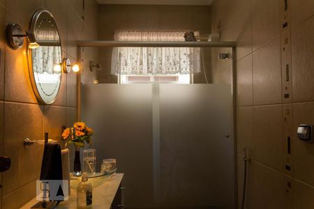 Casa à venda com 150m², 3 quartos e 1 vaga Casa à venda com 150m², 3 quartos e 1 vagaBanheiro