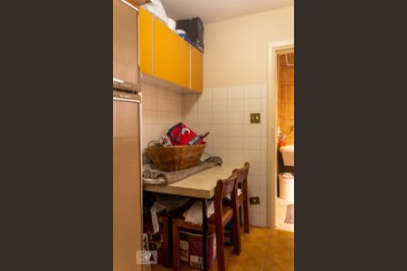 Casa à venda com 150m², 3 quartos e 1 vaga Casa à venda com 150m², 3 quartos e 1 vagaQuarto de Serviço