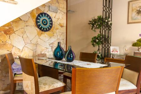 Casa à venda com 150m², 3 quartos e 1 vaga Casa à venda com 150m², 3 quartos e 1 vagaSala de Jantar