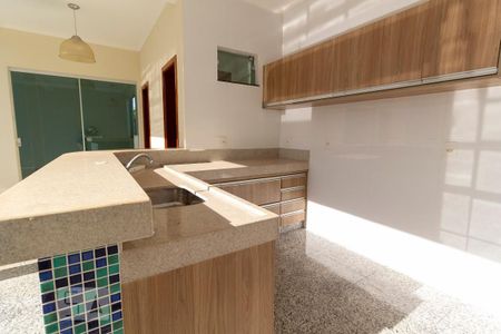 Casa para alugar com 470m², 4 quartos e 4 vagasQuintal