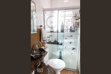 Casa à venda com 70m², 2 quartos e sem vaga Casa à venda com 70m², 2 quartos e sem vagaBanheiro