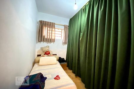 Casa à venda com 270m², 3 quartos e 3 vagasQuarto de serviço