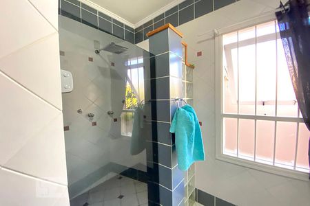 Casa à venda com 270m², 3 quartos e 3 vagasBanheiro 2