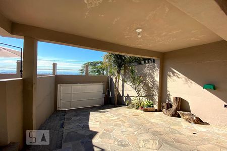 Casa à venda com 270m², 3 quartos e 3 vagasGaragem