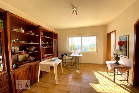 Casa à venda com 270m², 3 quartos e 3 vagasEscritório