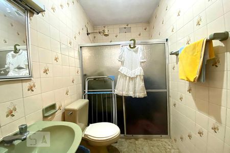 Casa à venda com 270m², 3 quartos e 3 vagasBanheiro de Serviço