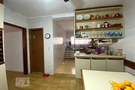 Casa à venda com 270m², 3 quartos e 3 vagasCozinha