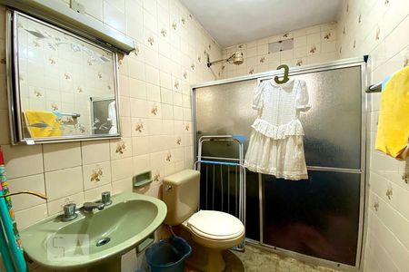 Casa à venda com 270m², 3 quartos e 3 vagasBanheiro de Serviço