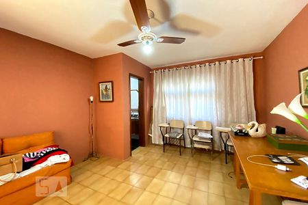 Casa à venda com 270m², 3 quartos e 3 vagasSala 2