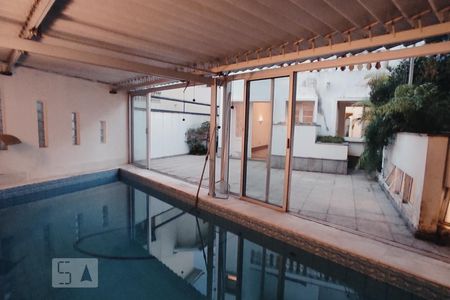 Casa à venda com 500m², 4 quartos e 5 vagasÁrea Externa