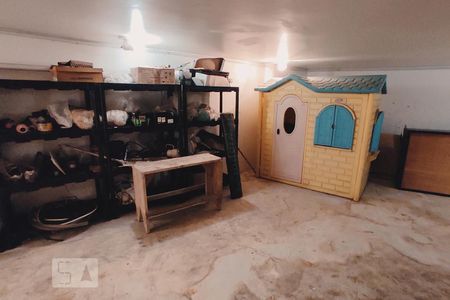 Casa à venda com 500m², 4 quartos e 5 vagasDepósito 