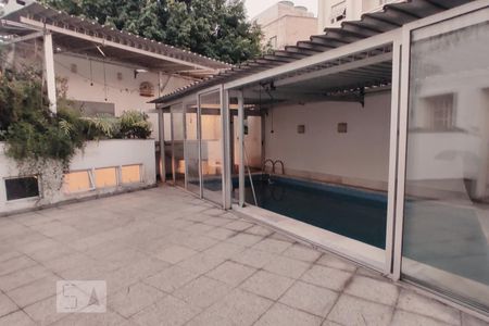 Casa à venda com 500m², 4 quartos e 5 vagasÁrea Externa