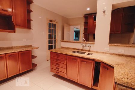 Casa à venda com 500m², 4 quartos e 5 vagasCozinha