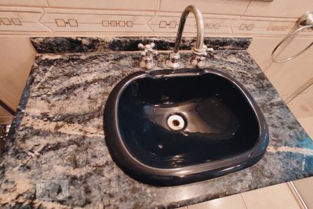 Casa à venda com 500m², 4 quartos e 5 vagasBanheiro 2