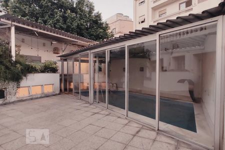 Casa à venda com 500m², 4 quartos e 5 vagasÁrea Externa