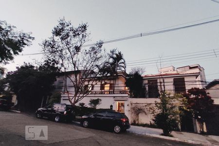 Casa à venda com 500m², 4 quartos e 5 vagasFachada