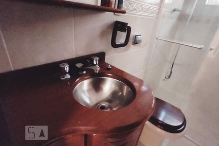 Casa à venda com 500m², 4 quartos e 5 vagasBanheiro 4