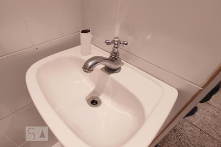 Casa à venda com 500m², 4 quartos e 5 vagasBanheiro de Serviço 2