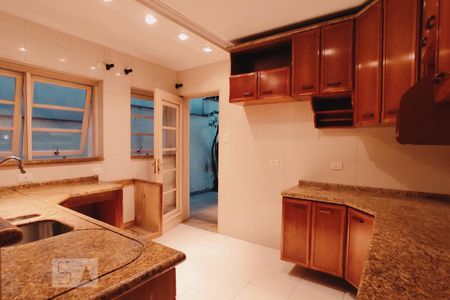 Casa à venda com 500m², 4 quartos e 5 vagasCozinha