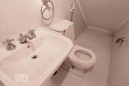 Casa à venda com 500m², 4 quartos e 5 vagasBanheiro de Serviço 3