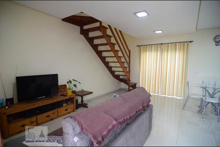 Sala de casa à venda com 3 quartos, 90m² em Niterói, Canoas