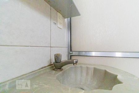 Apartamento para alugar com 72m², 2 quartos e sem vagaBanheiro - Pia