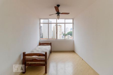 Apartamento para alugar com 72m², 2 quartos e sem vagaQuarto 2 - Janela