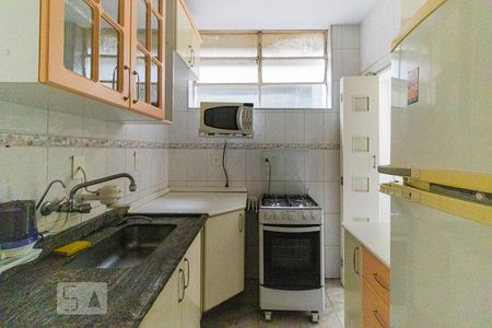Apartamento para alugar com 72m², 2 quartos e sem vagaCozinha