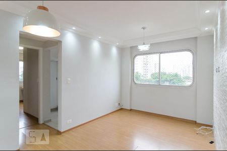 Sala de apartamento para alugar com 2 quartos, 60m² em Vila Alexandria, São Paulo