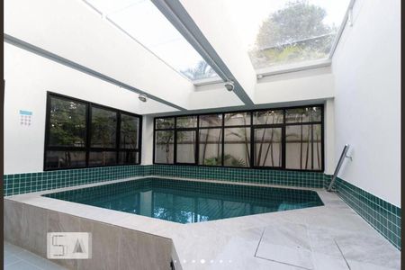 Apartamento à venda com 45m², 1 quarto e 1 vagaPiscina