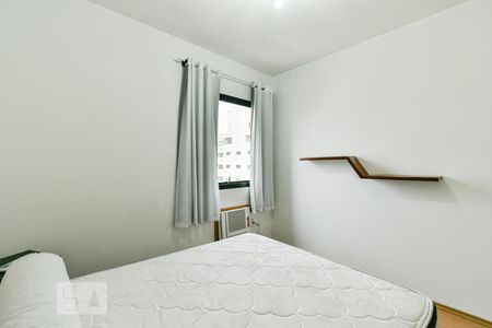 Apartamento à venda com 45m², 1 quarto e 1 vagaQuarto