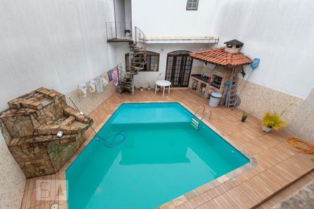 Casa à venda com 351m², 5 quartos e 4 vagasPiscina