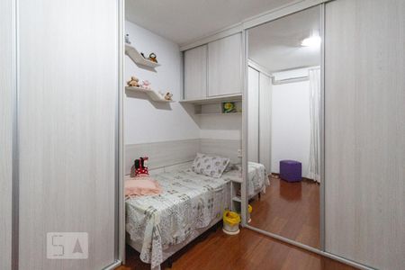 Casa à venda com 351m², 5 quartos e 4 vagasQuarto 4