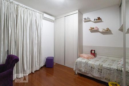 Casa à venda com 351m², 5 quartos e 4 vagasQuarto 4