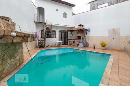 Casa à venda com 351m², 5 quartos e 4 vagasPiscina