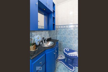 Casa à venda com 351m², 5 quartos e 4 vagasBanheiro 2